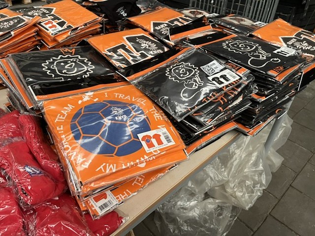 Ca. 250x knvb voetbalkleding voor kinderen - afbeelding 1 van  8