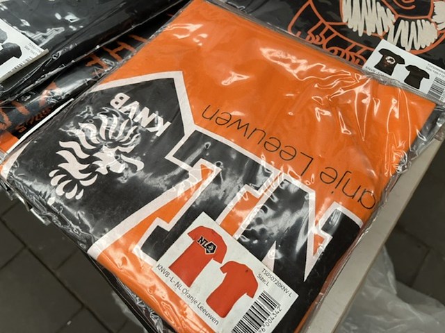 Ca. 250x knvb voetbalkleding voor kinderen - afbeelding 3 van  8