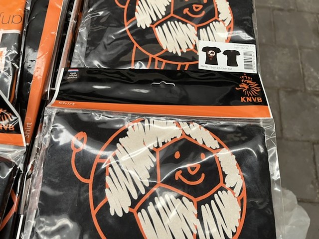 Ca. 250x knvb voetbalkleding voor kinderen - afbeelding 8 van  8