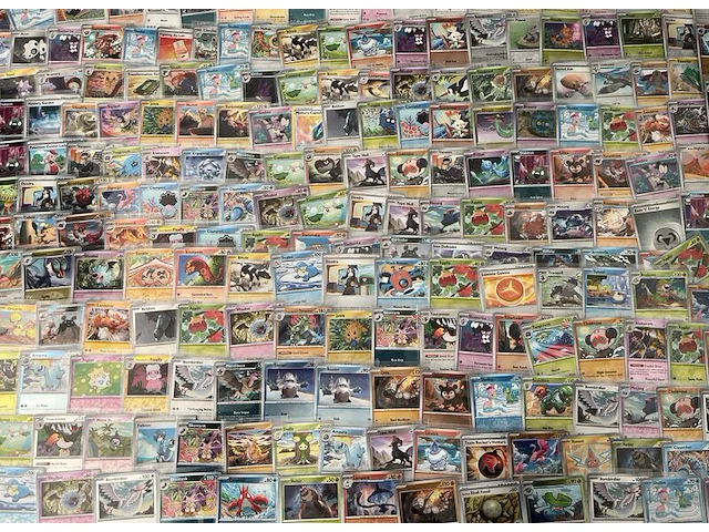 Ca. 250x speciale reverse holo rare pokémon-kaarten - afbeelding 1 van  10