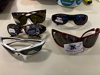 Ca. 250x zonnebrillen, divers - afbeelding 1 van  5