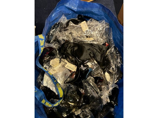 Ca. 250x zonnebrillen, divers - afbeelding 2 van  5