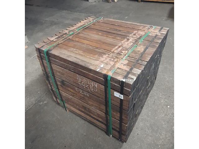 Ca. 252x hardhouten paal, 5 x 5 x 100 cm - afbeelding 1 van  4