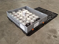 Ca. 25x 2.5 liter blikken verf inclusief palletbox, b & q colors, wit