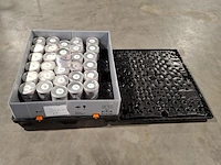 Ca. 25x 2.5 liter blikken verf inclusief palletbox, b & q colors, wit - afbeelding 3 van  10