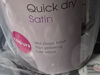 Ca. 25x 2.5 liter blikken verf inclusief palletbox, b & q colors, wit - afbeelding 8 van  10