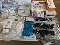 Ca. 25x baby artikelen w.o. stoom steralisator, handmuff, muskietnet, parasol, w.o. maxi-cosi, mima, römer - afbeelding 8 van  8