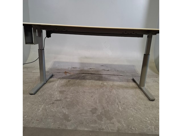 Ca. 25x bureau, o.a. gispen - afbeelding 15 van  16