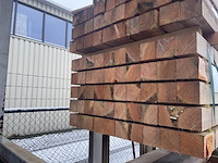 Ca. 25x douglas balken fijnbezaagd, 100x100, lengte 300cm - afbeelding 3 van  3