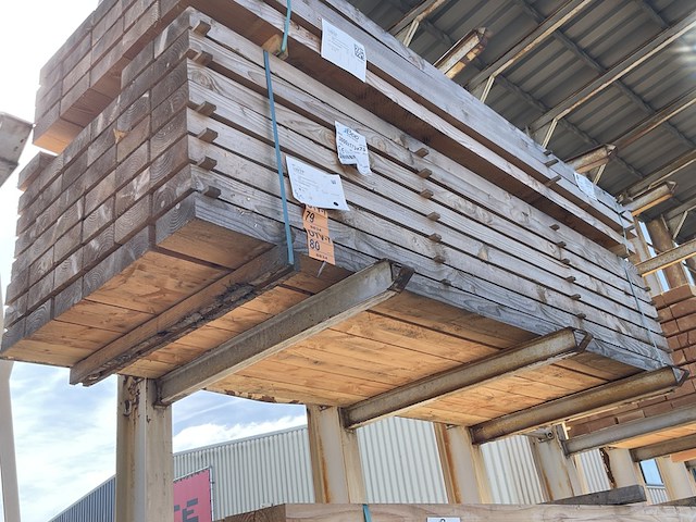 Ca. 25x douglas balken fijnbezaagd, 75x175mm, lengte 300cm - afbeelding 4 van  4