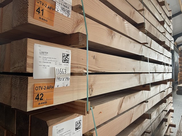 Ca. 25x douglas balken geschaafd, 140x140mm, lengte 400cm - afbeelding 4 van  4