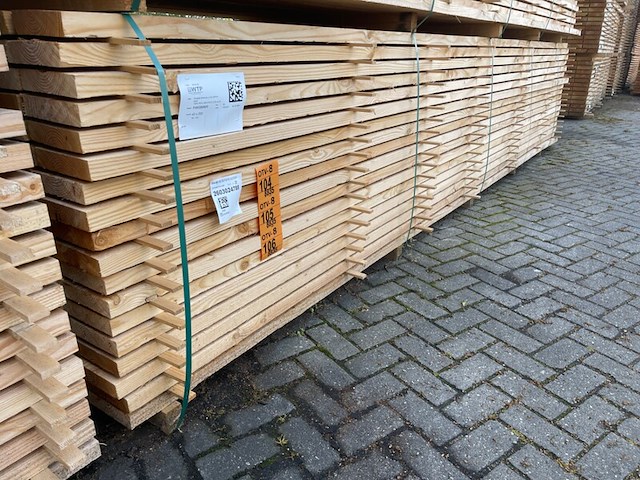 Ca. 25x douglas planken fijnbezaagd, 43x200mm, lengte 500cm - afbeelding 4 van  4