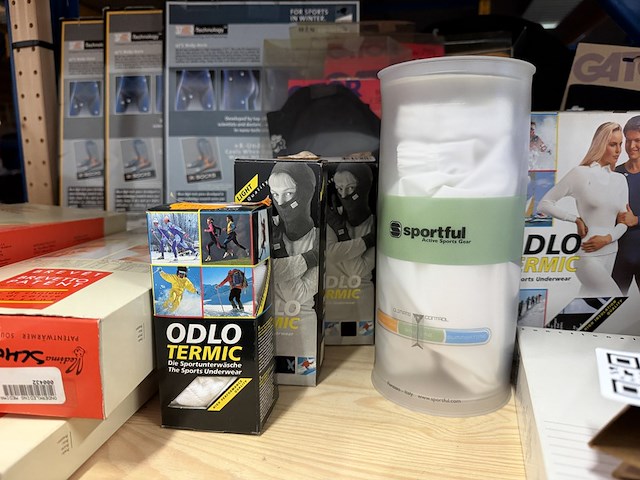 Ca. 25x fietsaccessoires w.o. thermokleding, w.o. sportful, odlo - afbeelding 2 van  10