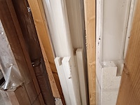 Ca. 25x grenen en hardhouten binnendeurkozijnen - afbeelding 10 van  11