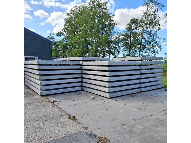 Ca. 25x industriële betonplaat, glad - afbeelding 1 van  7