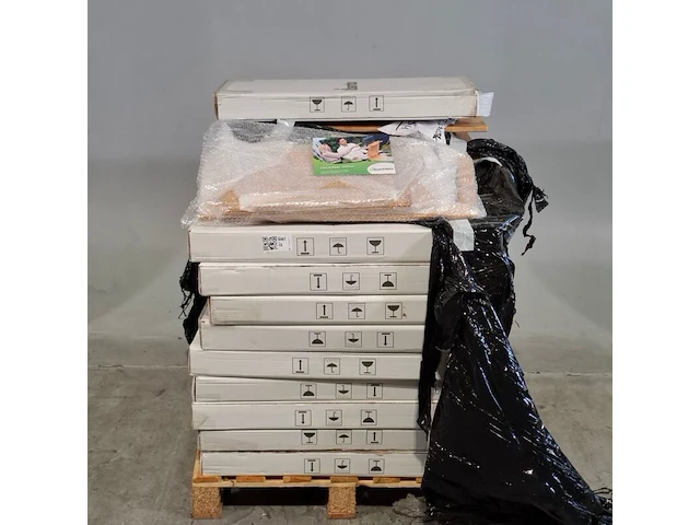 Ca. 25x laptopstandaard, o.a ubambu - afbeelding 1 van  6