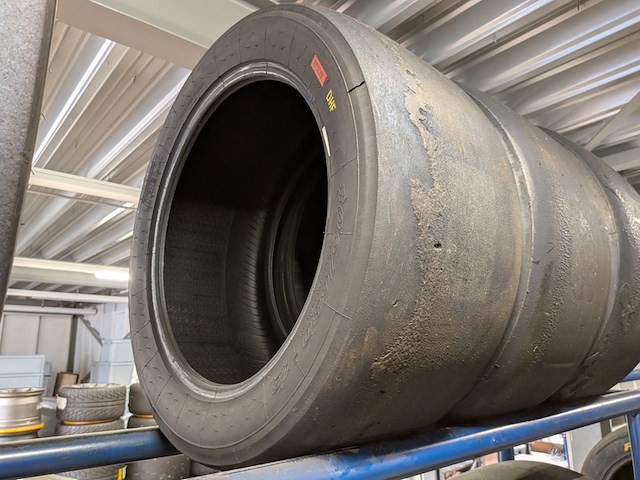 Ca. 25x raceband slicks pirelli - afbeelding 6 van  35