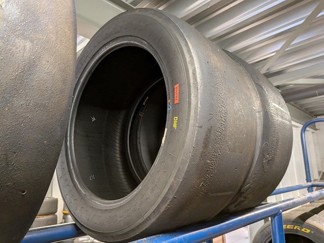 Ca. 25x raceband slicks pirelli - afbeelding 7 van  35
