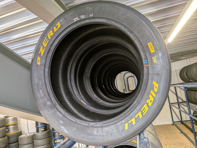 Ca. 25x raceband slicks pirelli - afbeelding 34 van  35