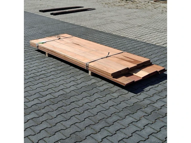 Ca. 25x vlonder/gevel plank, tropisch hardhout | 21x185 mm - afbeelding 2 van  5