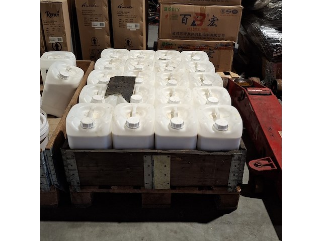 Ca. 25x water- based disperson primer á 10kg met 3x emmer lijm, mn, zsm-100 - afbeelding 2 van  6