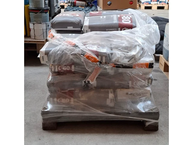 Ca. 25x zak a 25 kg betonmortel cebo - afbeelding 2 van  3