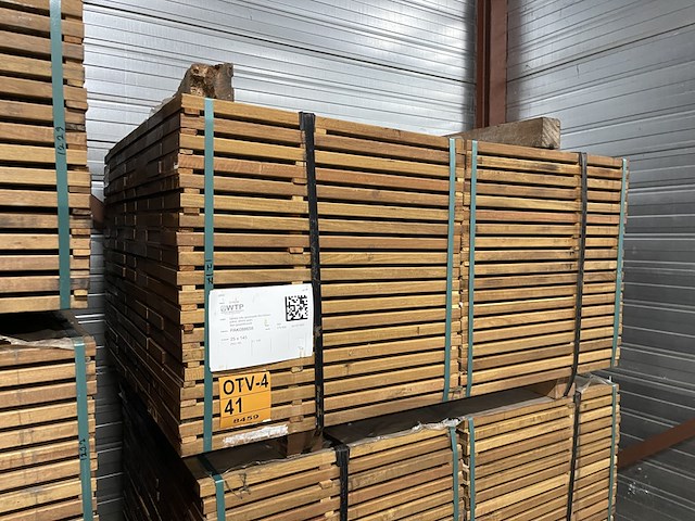 Ca. 260x guyana ipé planken geschaafd, 25x145mm, lengte 253/65cm, 7/135cm - afbeelding 4 van  4