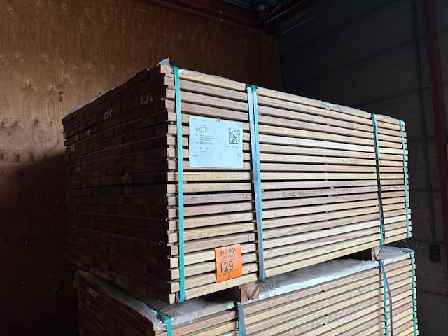 Ca. 260x guyana ipé planken geschaafd, 25x70mm, lengte 155cm - afbeelding 4 van  4