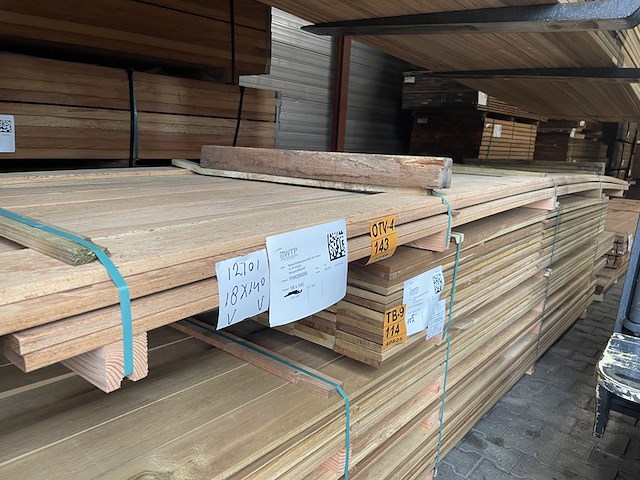 Ca. 26x angelim pedra planken geschaafd, 18x140mm, lengte 11/500cm, 15/550cm - afbeelding 2 van  3