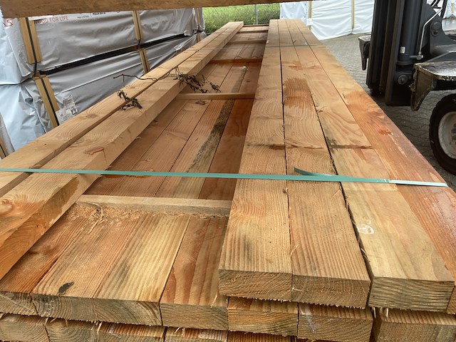 Ca. 26x douglas balken fijnbezaagd , 50x100mm, lengte 500cm - afbeelding 1 van  3