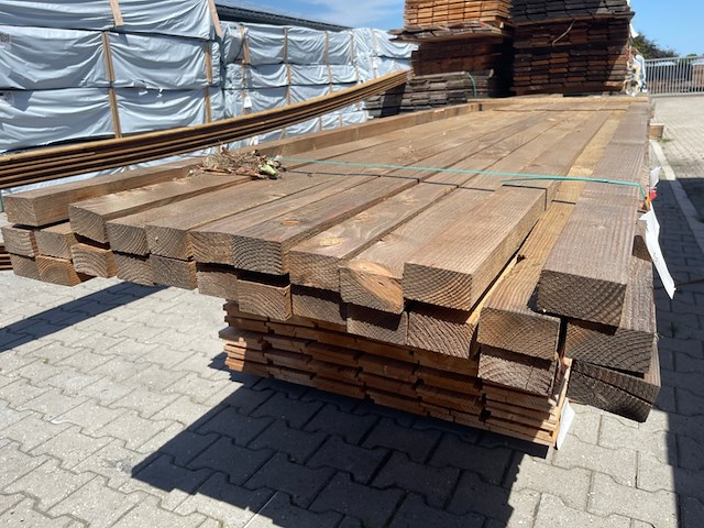 Ca. 26x douglas regels fijnbezaagd, 45x75mm, lengte 500cm - afbeelding 3 van  3