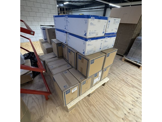 Ca. 26x dozen schorten, cmt en medline, blauw - afbeelding 5 van  5