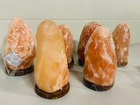 Ca. 26x himalaya zoutlampen met houten voet, oranje - afbeelding 1 van  4