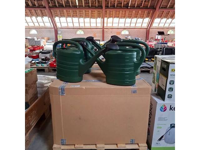 Ca. 26x plantengieter 10 liter - afbeelding 1 van  3