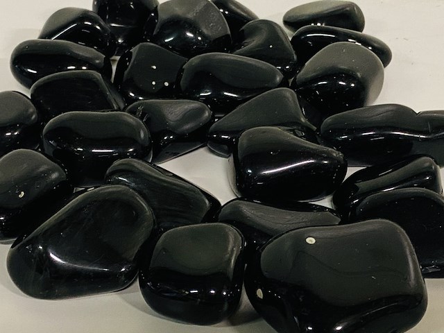 Ca. 26x regenboogobsidiaan trommelsteen, jumbo - afbeelding 4 van  4