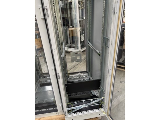 Ca. 26x serverkast - afbeelding 2 van  40