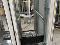 Ca. 26x serverkast - afbeelding 2 van  40