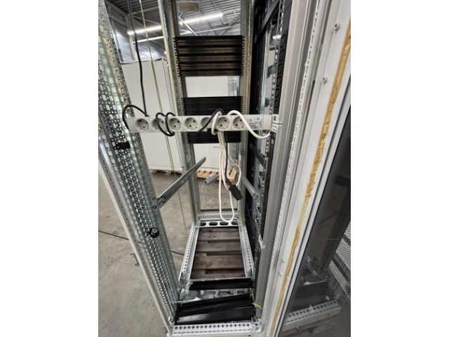 Ca. 26x serverkast - afbeelding 4 van  40