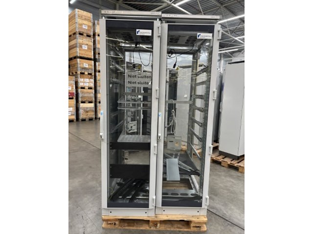 Ca. 26x serverkast - afbeelding 7 van  40