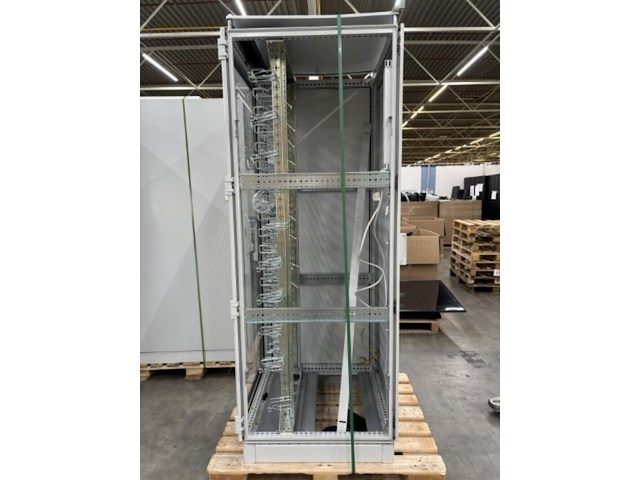 Ca. 26x serverkast - afbeelding 1 van  40