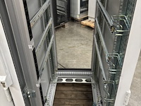 Ca. 26x serverkast - afbeelding 13 van  40