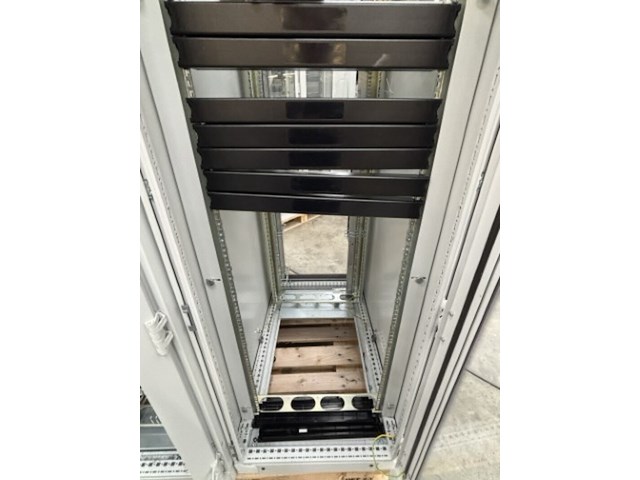 Ca. 26x serverkast - afbeelding 19 van  40