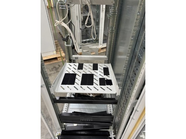 Ca. 26x serverkast - afbeelding 25 van  40