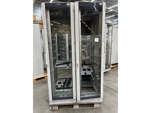 Ca. 26x serverkast - afbeelding 26 van  40