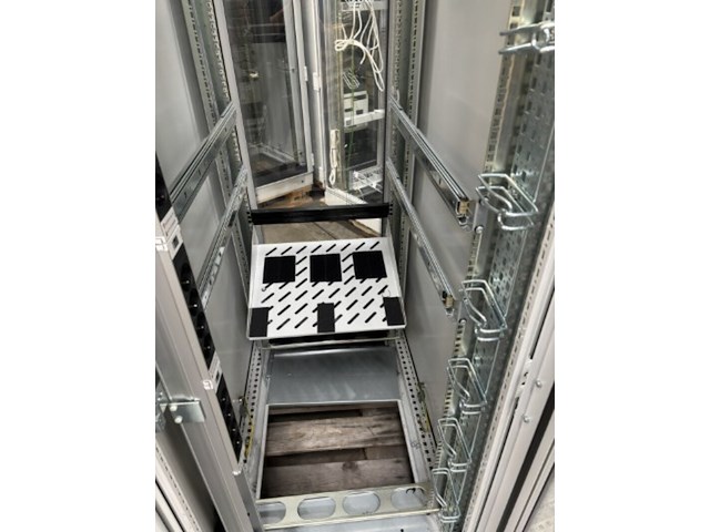 Ca. 26x serverkast - afbeelding 27 van  40
