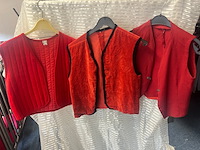 Ca. 26x vrouw, gilets en een onderrok - afbeelding 5 van  5