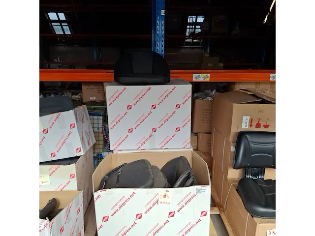 Ca. 26x zitkussen met rugleuning 58120-a - afbeelding 4 van  4