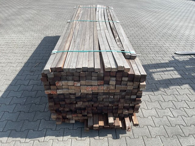 Ca. 272x hardhouten regels geschaafd, 42x57mm, lengte 3/275cm, 269/305cm - afbeelding 1 van  3