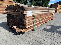 Ca. 272x hardhouten regels geschaafd, 42x57mm, lengte 3/275cm, 269/305cm - afbeelding 2 van  3
