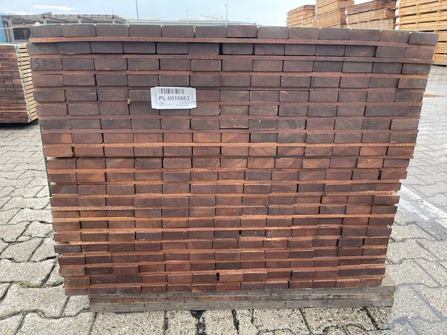 Ca. 273x guayana ipé planken geschaafd, 25x70mm, lengte 155cm - afbeelding 3 van  3